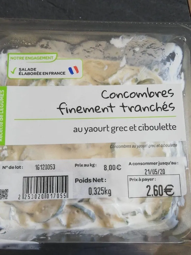 Concombres finement tranchés