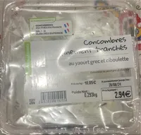 Concombres finement tranchés