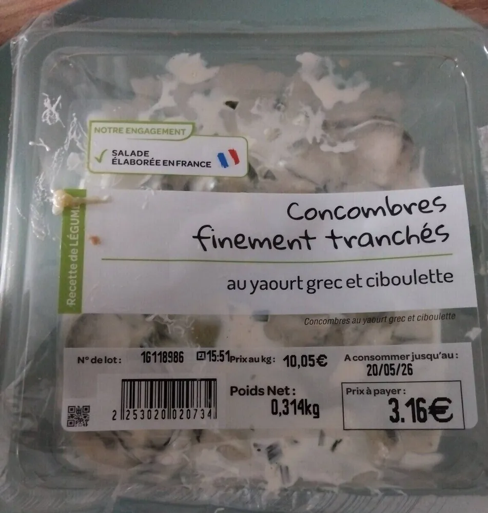 Concombres finement tranches