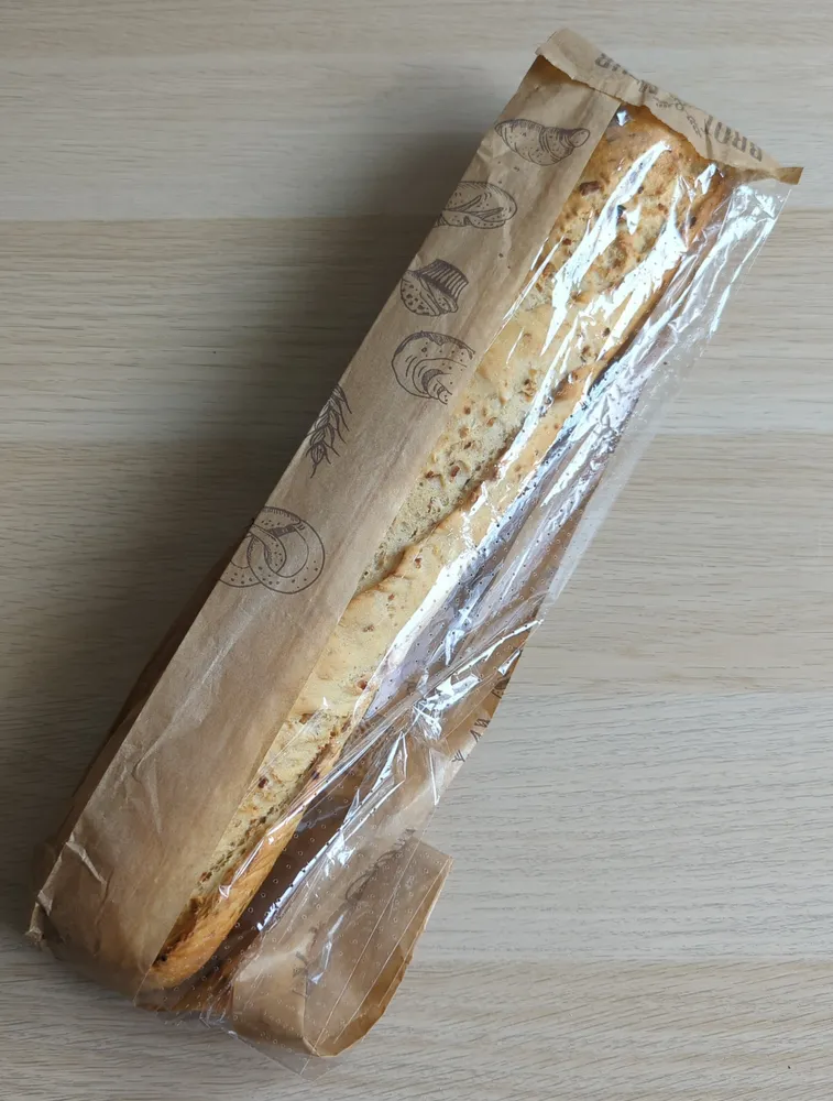 rust. Zwiebelbaguette