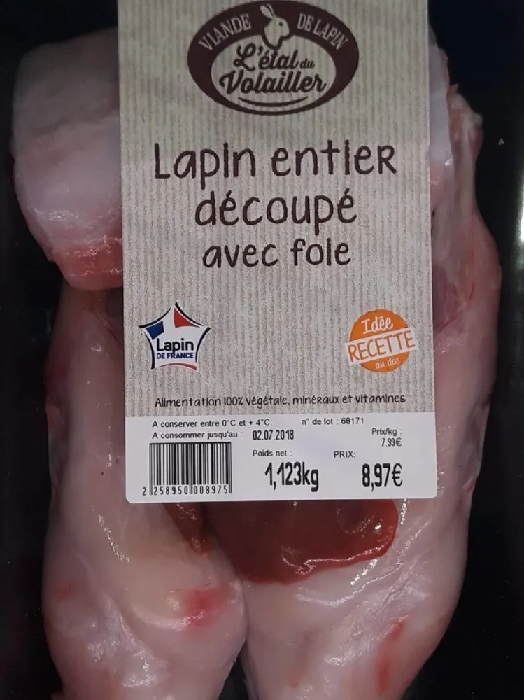 Lapin entier découpé avec foie