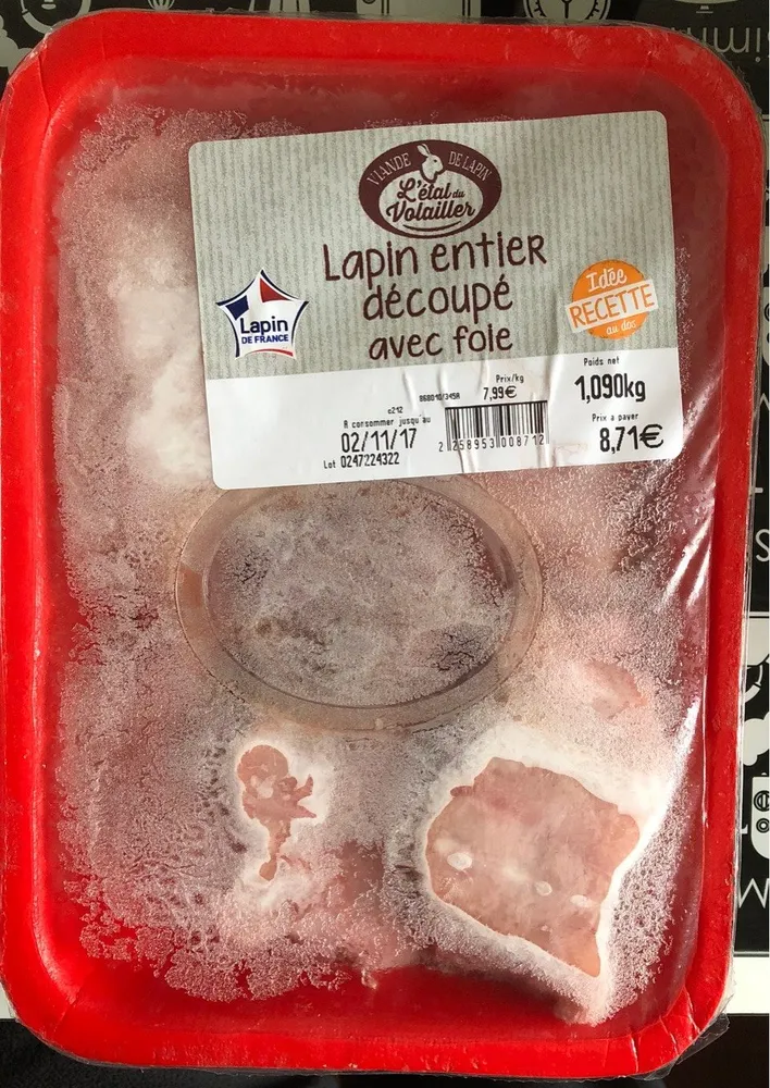 Lapin entier decoupe avec foie