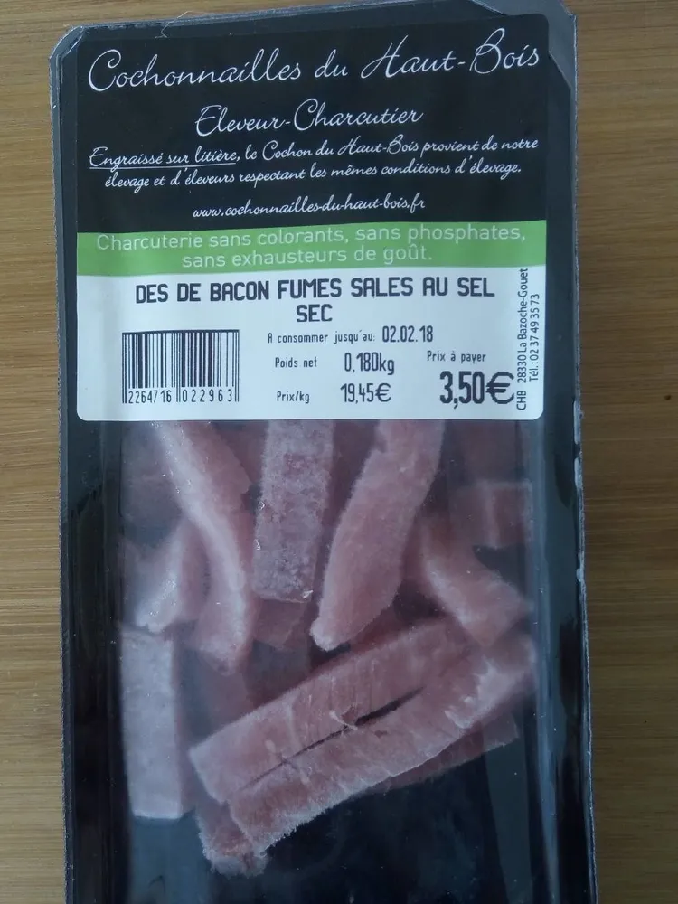 Dès de bacon fumes sales au sel sec