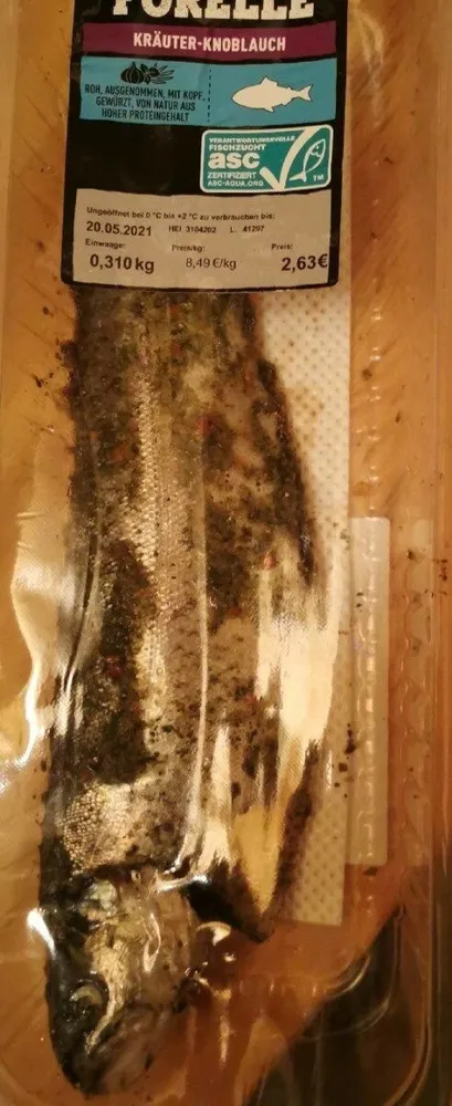 Ganze Forelle (Kräuter & Knoblauch)