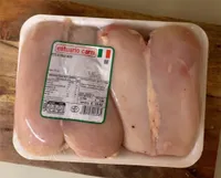 Carne petto di pollo medio intero