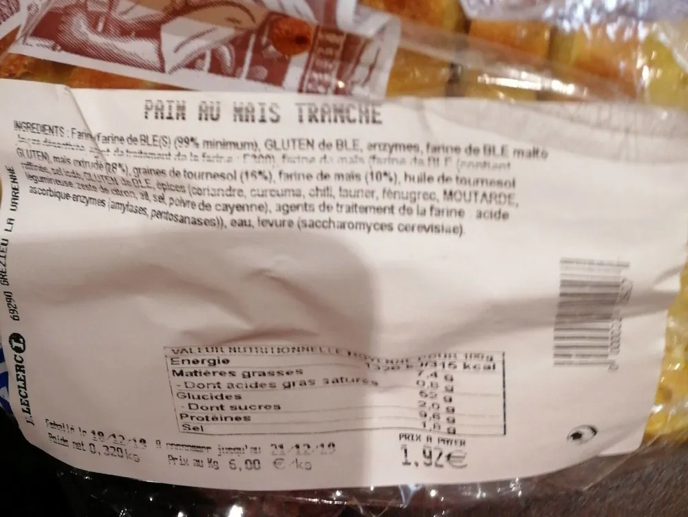 Pain au maïs tranché
