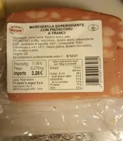 Mortadella supergigante con pistacchio a tranci