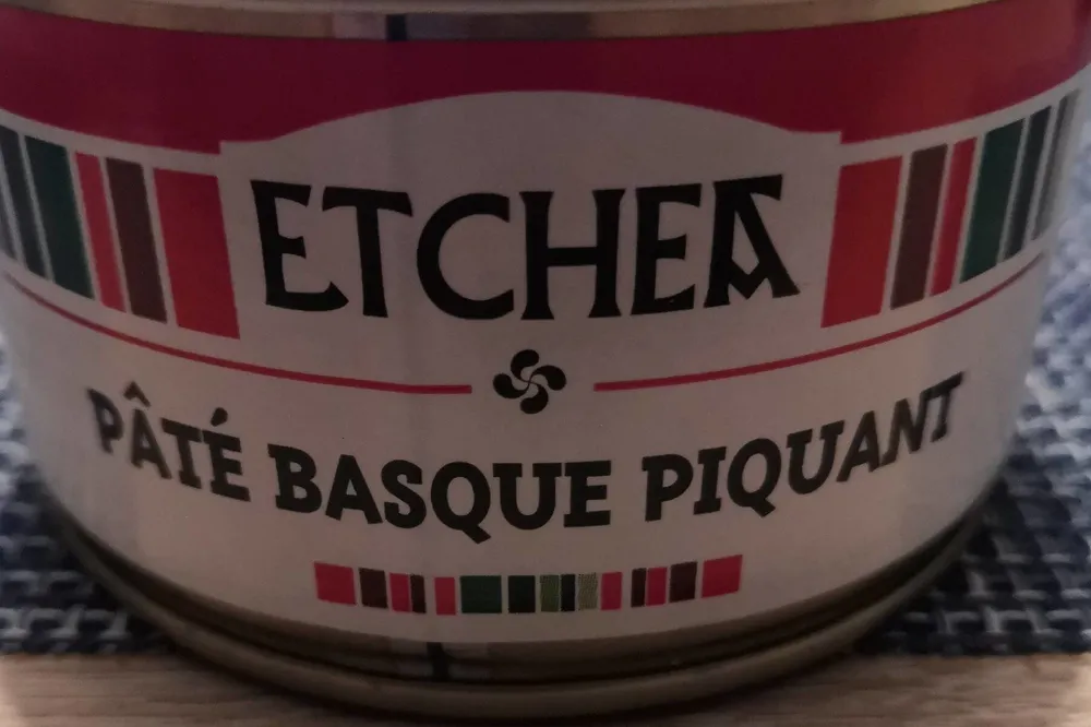 Paté basque piquant