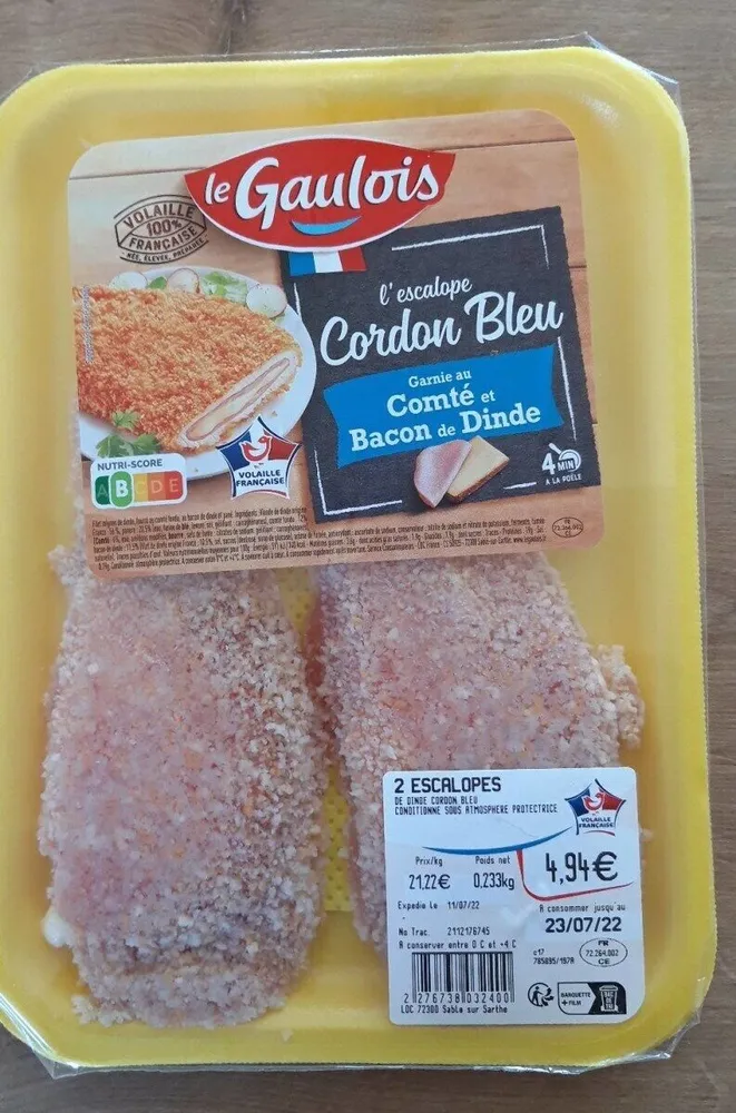 L'escalope cordon bleu garnis au comté et bacon de dinde