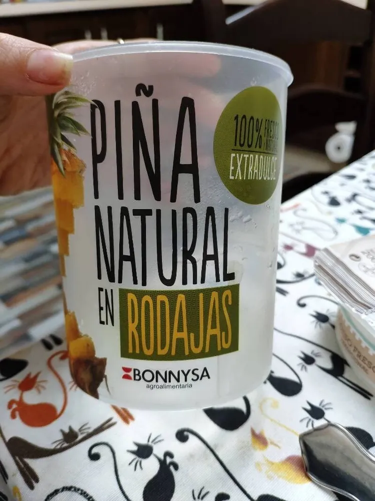 Piña natural en rodajas