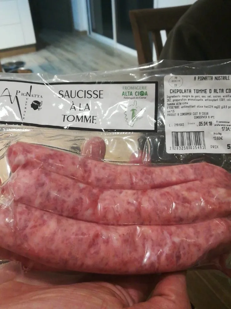 Saucisse a la tome corse