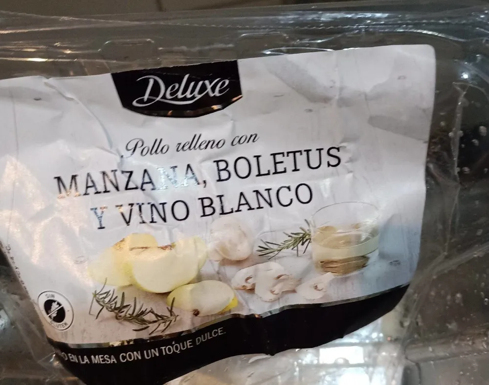 Pollo relleno con manzana, boletus y vino blanco
