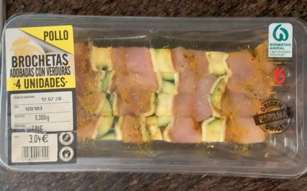 Brochetas adobadas con verduras