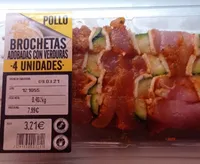 Brochetas adonadas con verduras