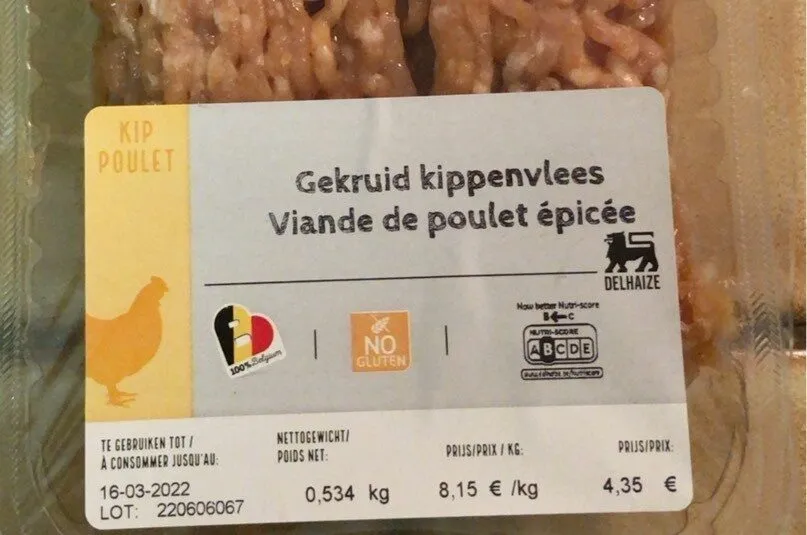 Viande de poulet épicée