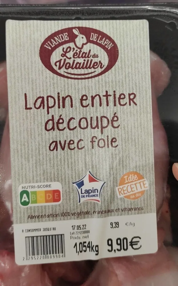 Lapin entier découpé avec foie