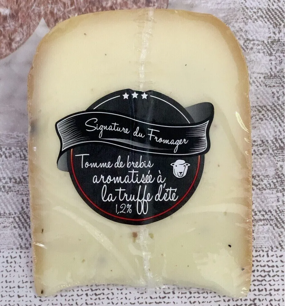 Fromage de brebis aromatisé a la truffe