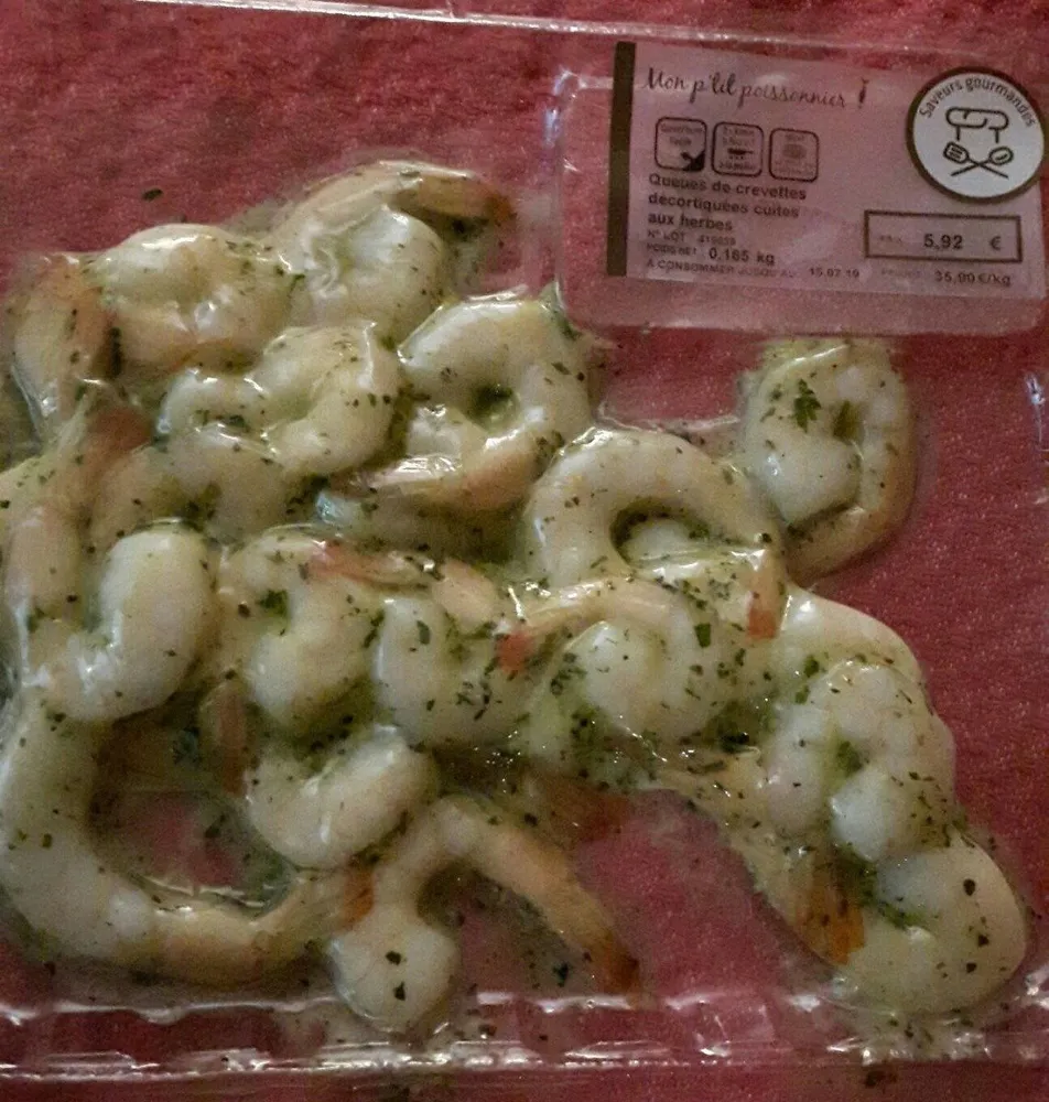Queues de crevettes cuites