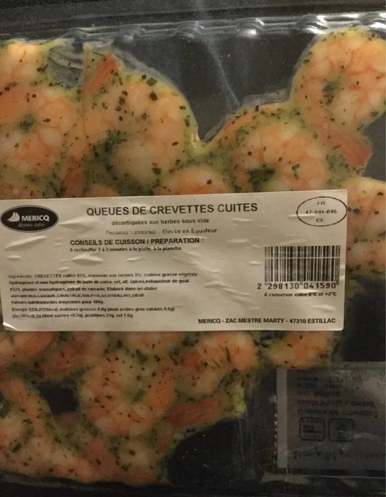 Queue de crevettes cuites