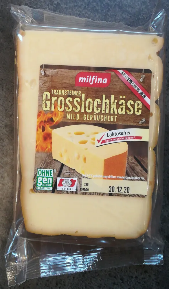Traunsteiner Grosslochkäse mild geräuchert