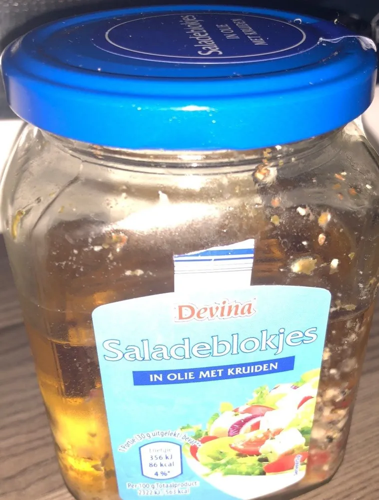 Saladeblokjes in olie met kruiden
