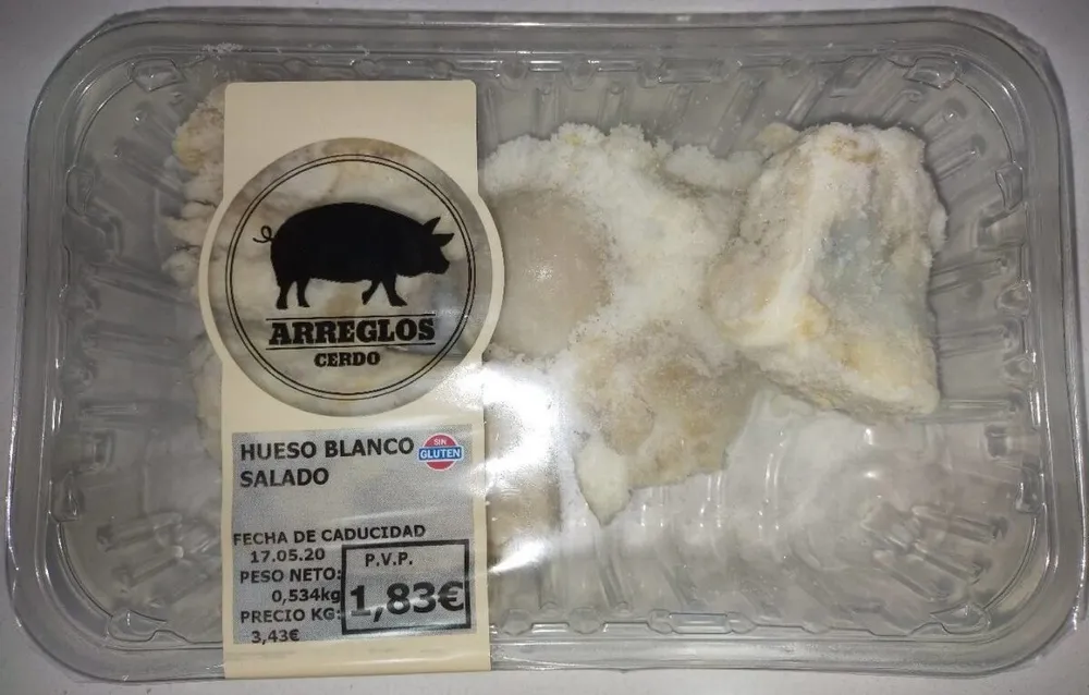 Arreglos cerdo hueso blanco salado