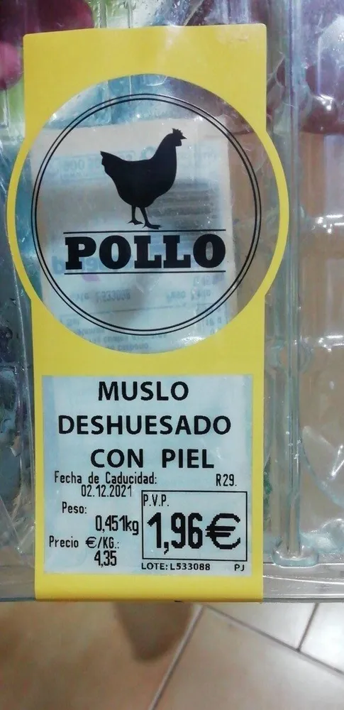 Muslo deshuesado con piel pollo