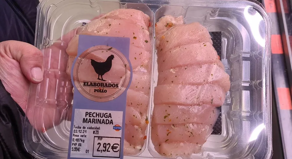 Medallones de pechuga de pollo marinadas