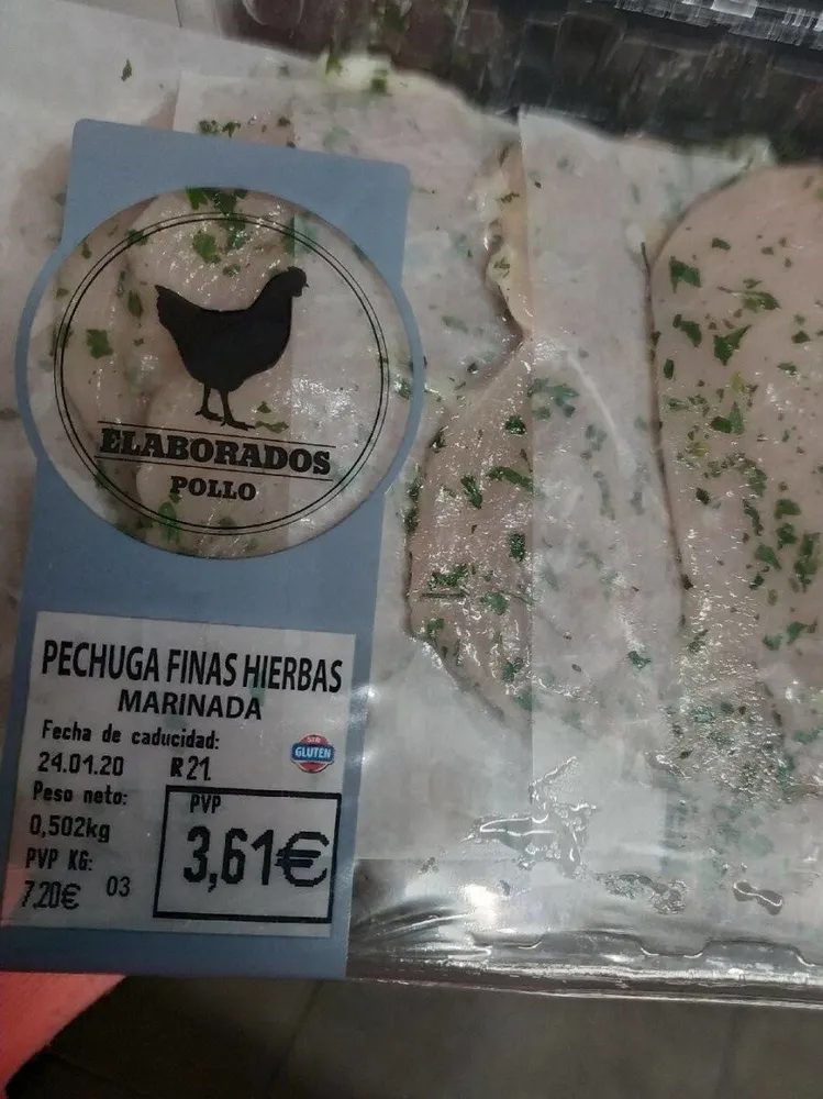 Pechuga de Pollo Marinada a las Finas Hierbas con agua añadida