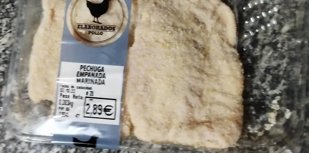 Pechuga de pollo empanada marinada