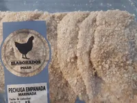 Pechuga de pollo empanada marinada