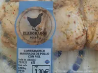 Contra muslo marinado de pollo con piel
