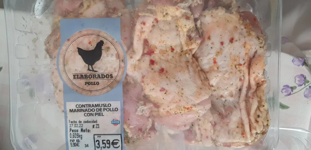 Contra muslo de pollo  marinado con pielfa