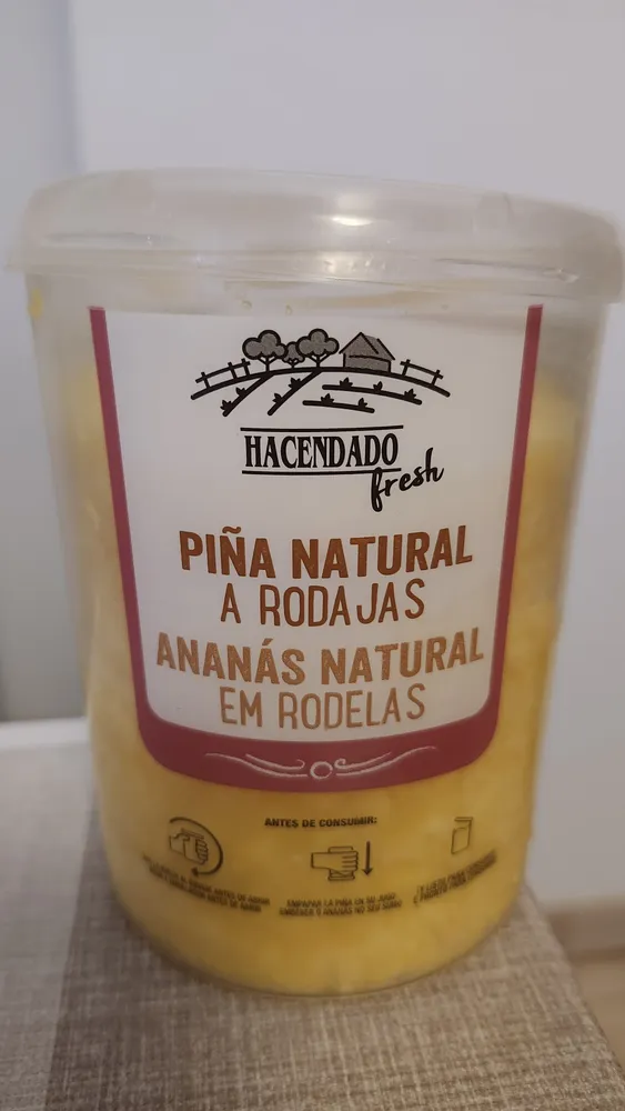 Piña natural en rodajas