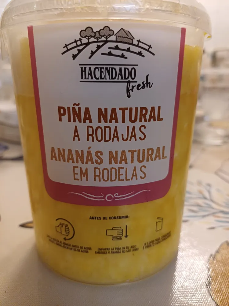 Piña natural en rodajas