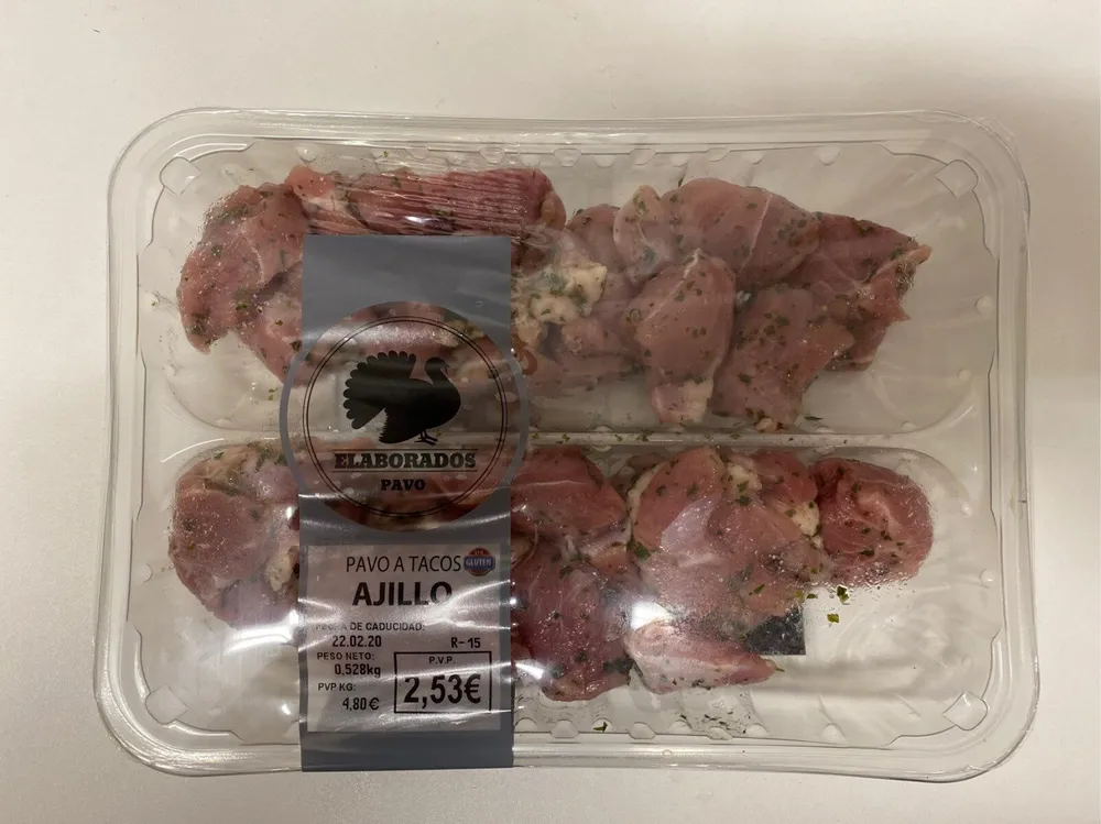 Pavo a tacos al ajillo