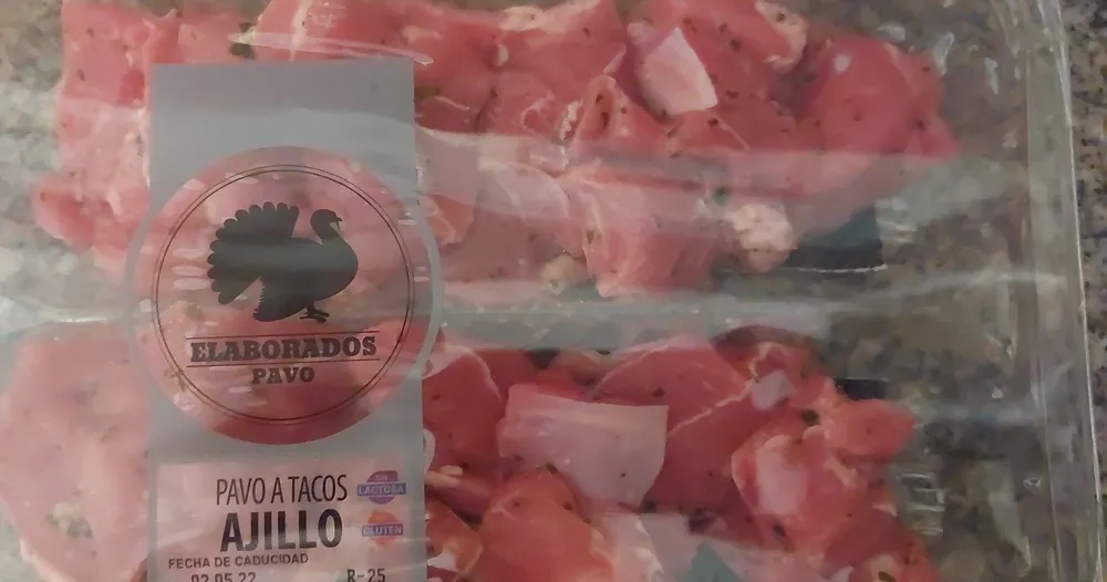 Pavo a tacos ajillo