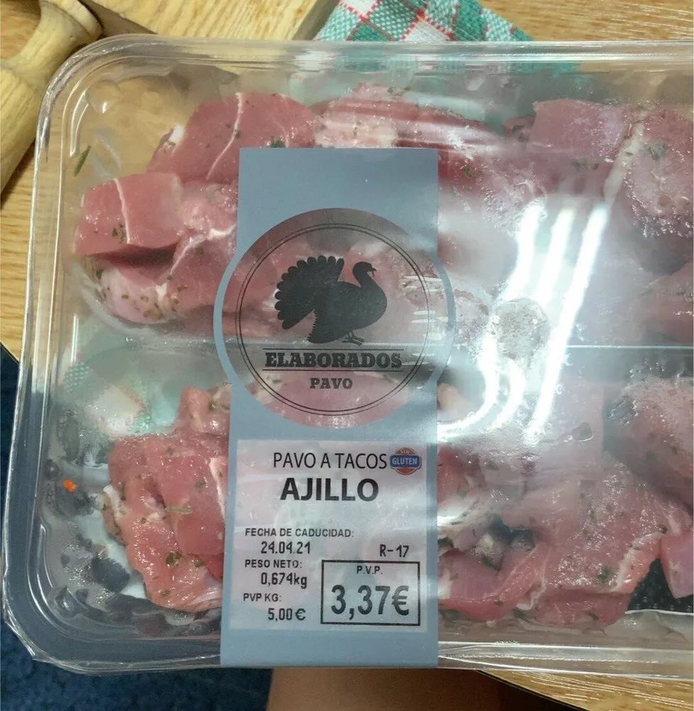 Pavo a tacos ajillo