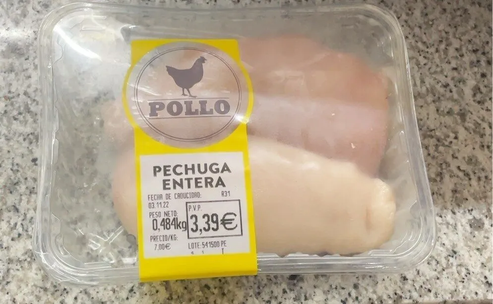 Pollo pechuga entera