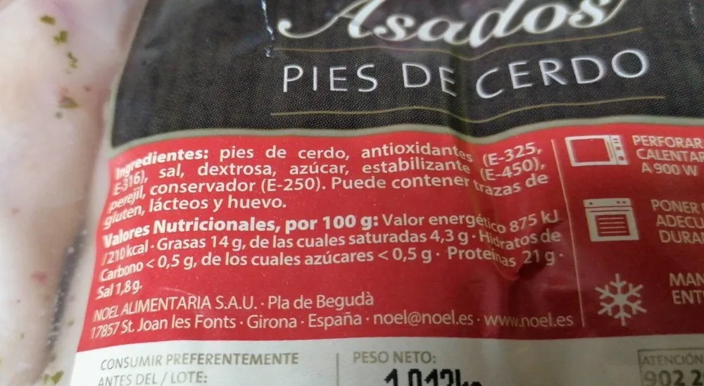 Pies de cerdo asados