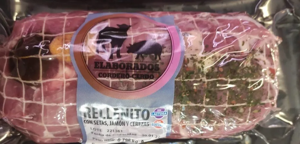 Rellenito de cordero y cerdo, con setas, jamón y cerezas