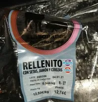 Rellenito con setas jamón y cerezas