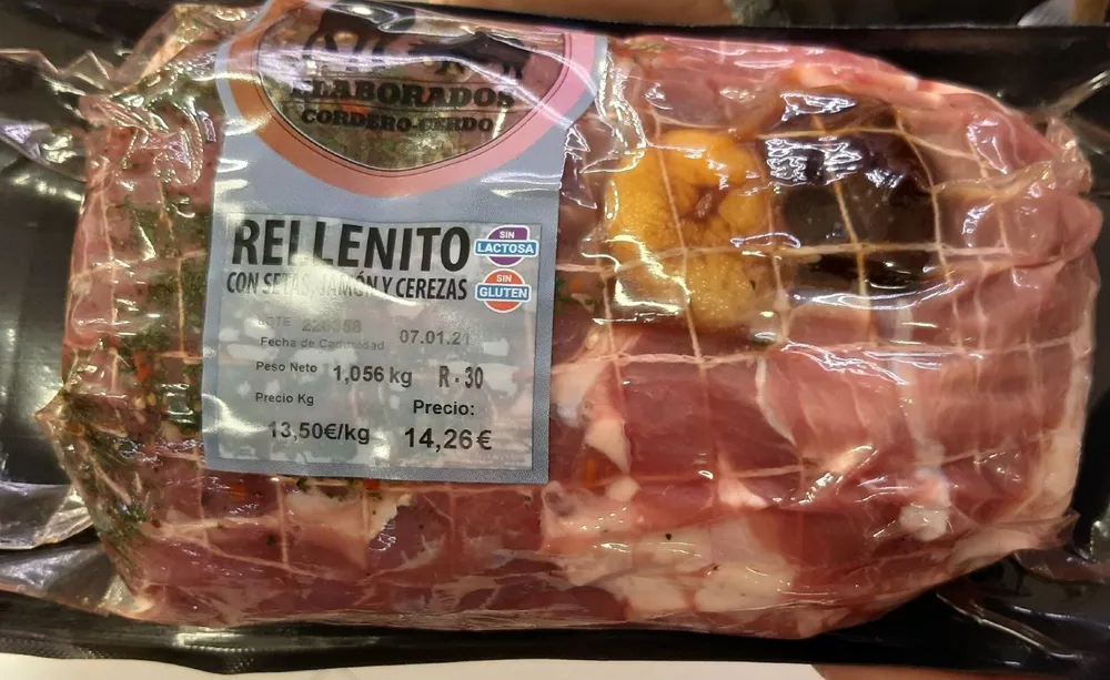 Rellenito con setas jamon y cerezas