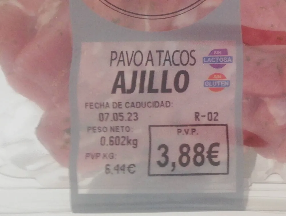 Pavo a tacos al ajillo