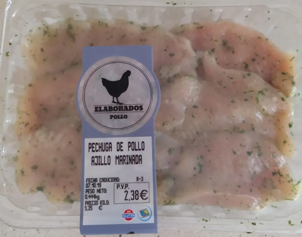 Pechuga de pollo al ajillo marinada