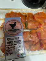Pinchito de pollo adobado marinado brocheta