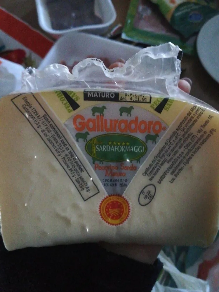 Pecorino sardo maturo