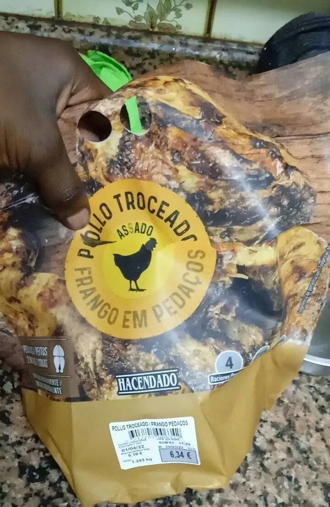 Pollo asado troceado