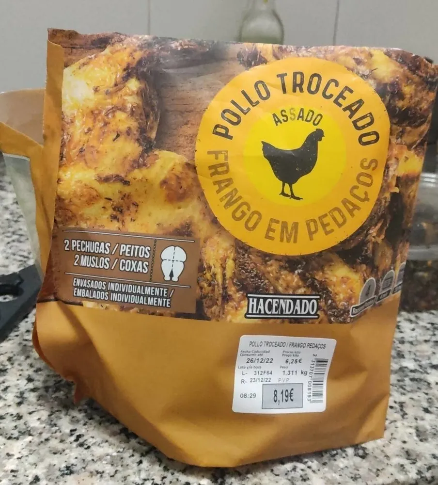 Pollo asado troceado