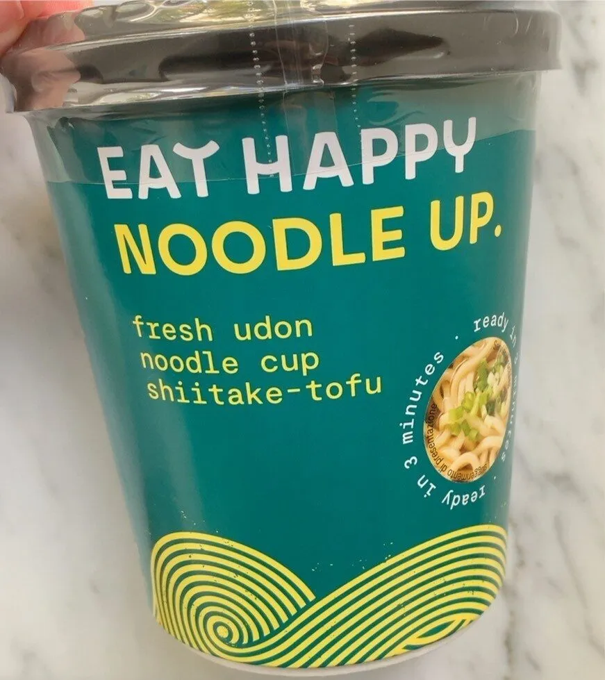 Fresh udon noodle cup shiitake-tofu